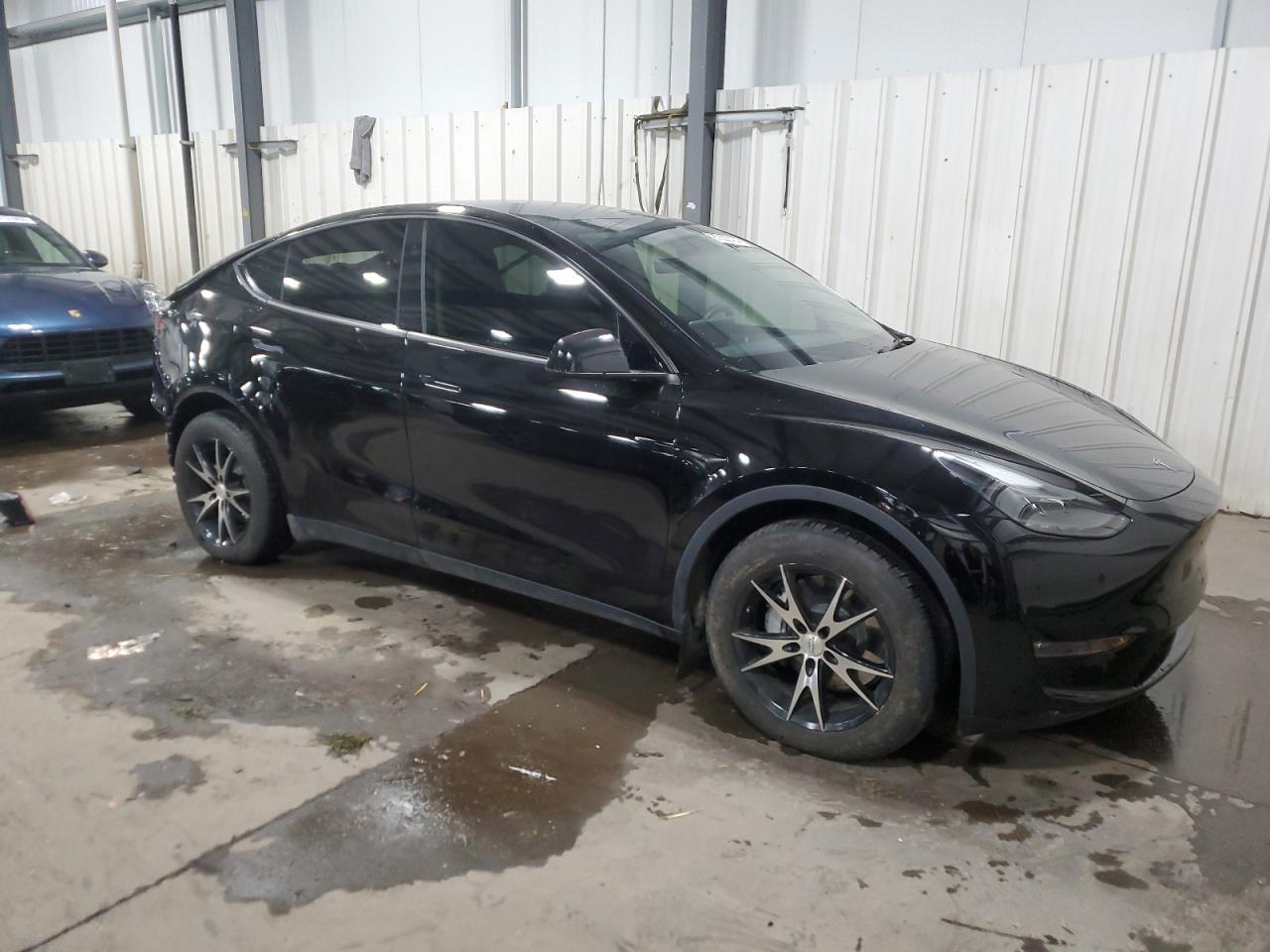 2023 TESLA MODEL Y  VIN:7SAYGDEE8PA161640