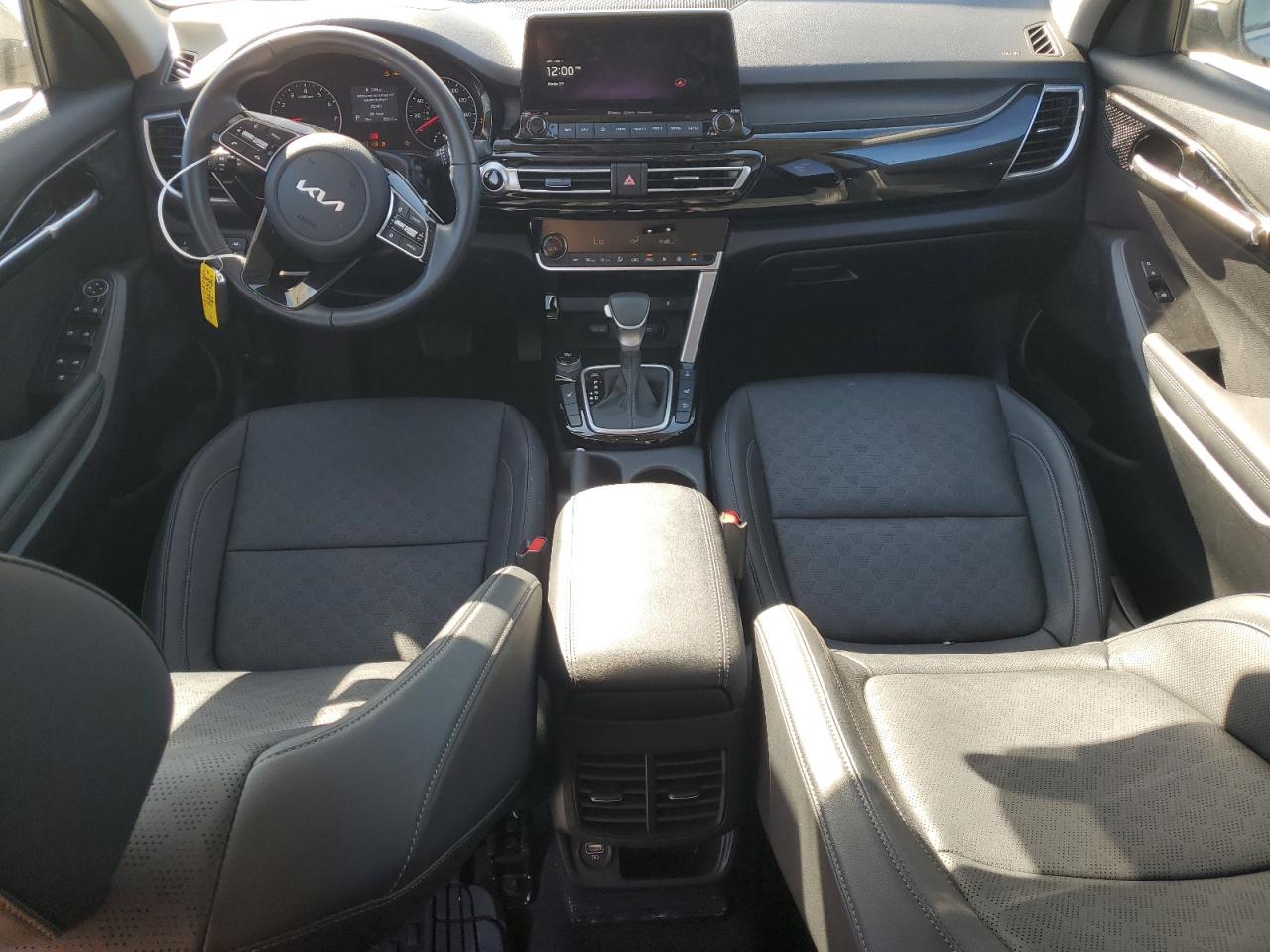 2023 KIA SELTOS EX VIN:KNDERCAA7P7440223