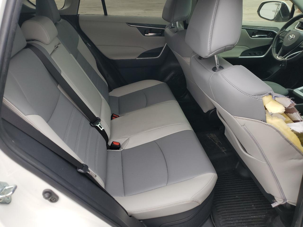 2022 TOYOTA RAV4 XLE PREMIUM VIN:JTMB6RFV2ND523504