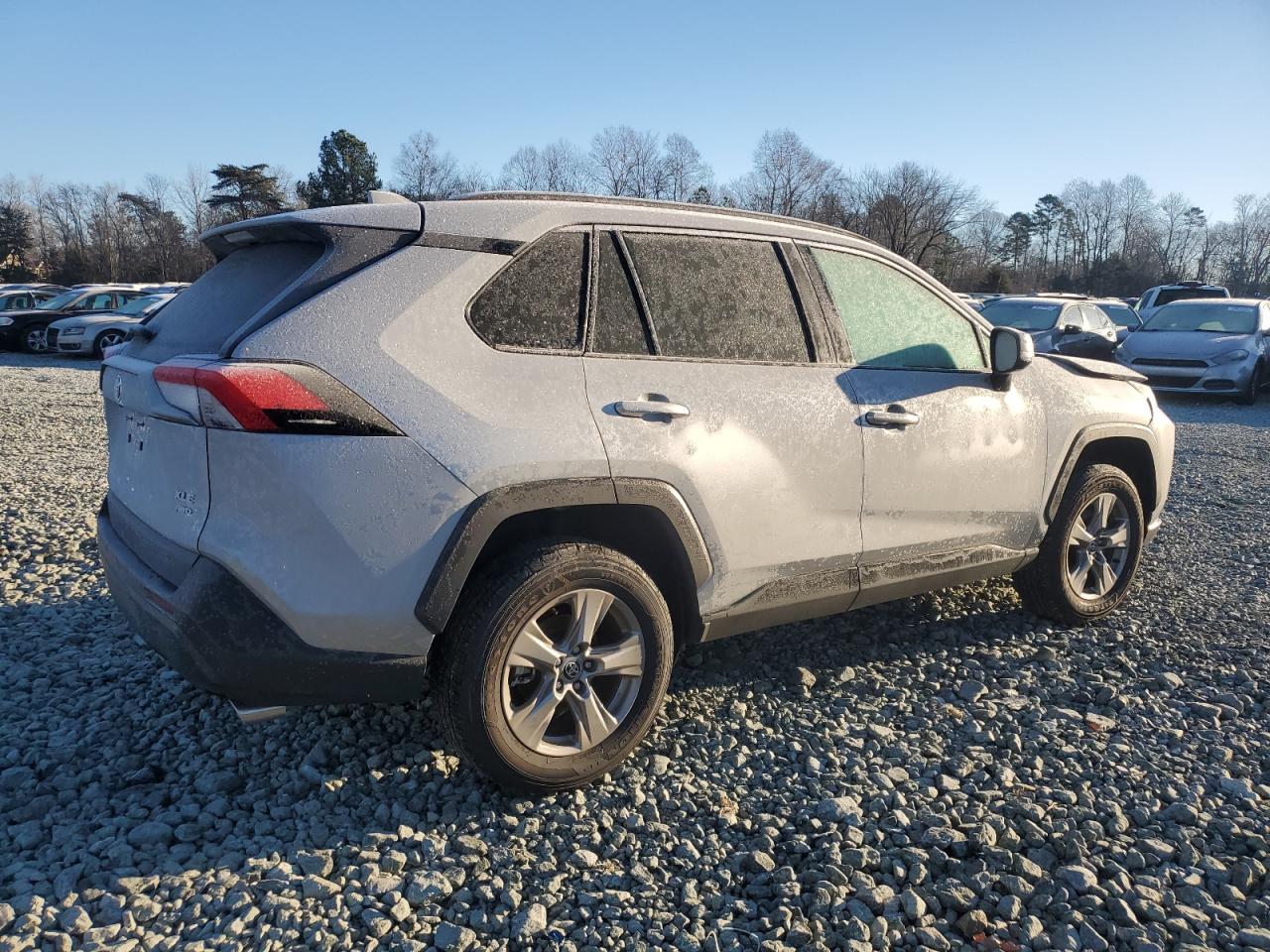 2024 TOYOTA RAV4 XLE VIN:2T3P1RFV1RW463678