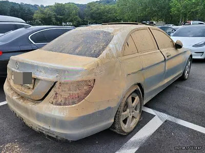 2016 Mercedes-Benz C 200 NONE VIN: