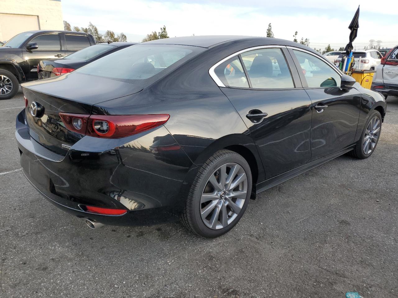 2024 MAZDA 3 PREFERRED VIN:3MZBPACM0RM437108