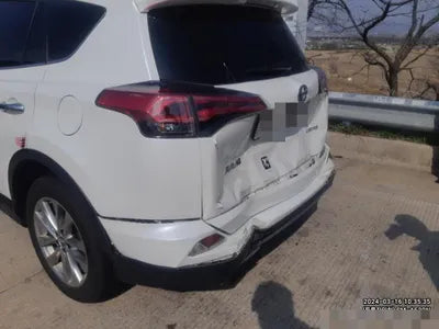 2017 Toyota RAV4 VIN: