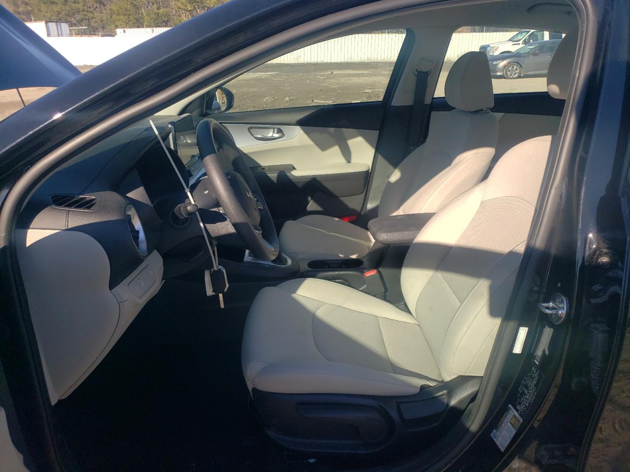 2023 KIA FORTE LX VIN:3KPF24AD1PE572953