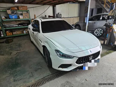 2019 Maserati Ghibli VIN: