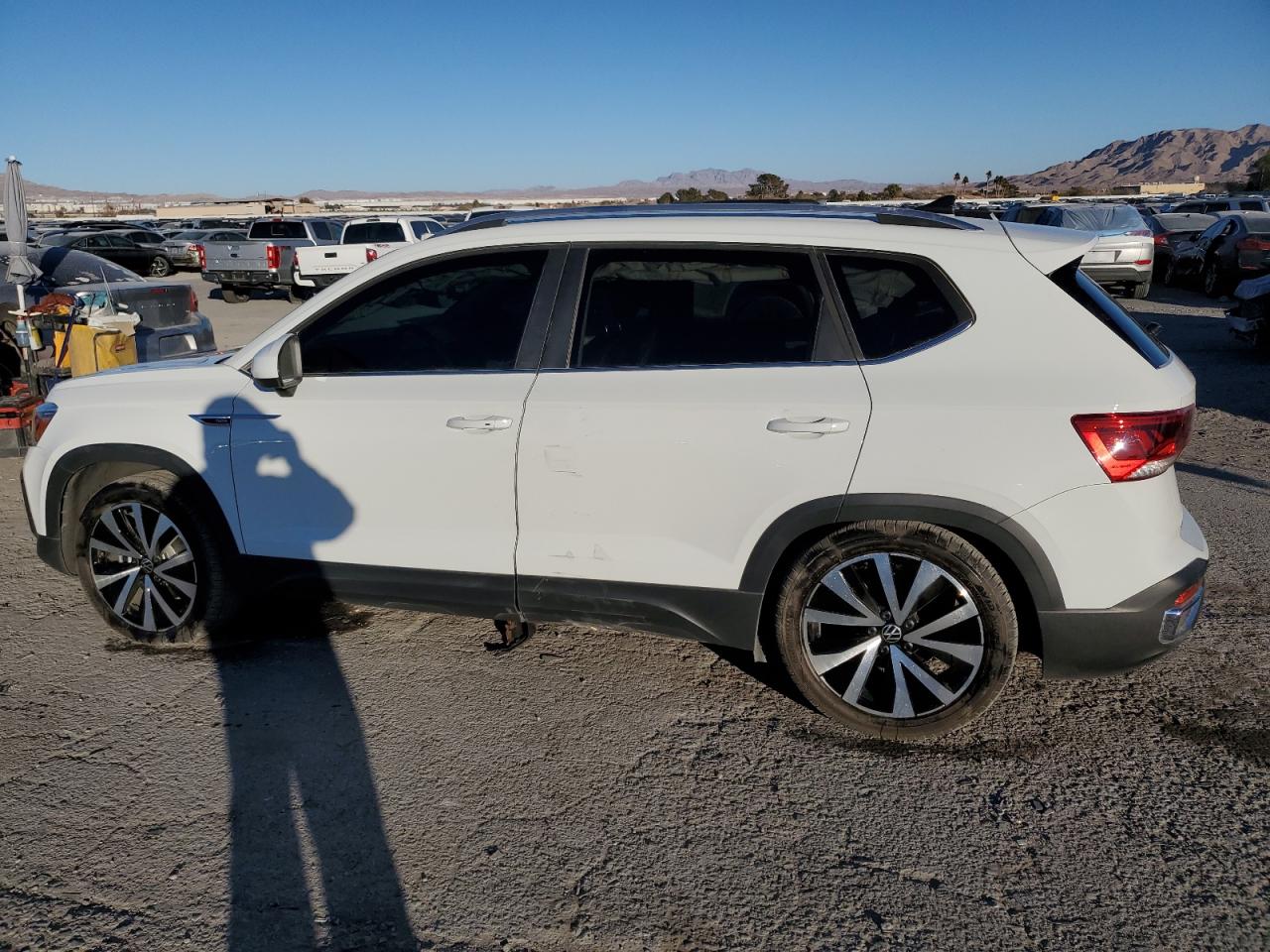 2024 VOLKSWAGEN TAOS SE VIN:3VVEX7B24RM002595