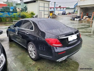 2017 Mercedes-Benz E 220 WDDZF0EB2HA127165 VIN:WDDZF0EB2HA127165