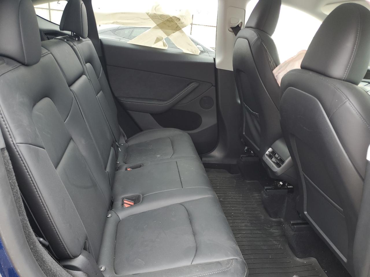 2024 TESLA MODEL Y  VIN:7SAYGDEE8RA270456