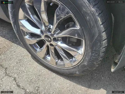 2018 Kia Sorento KNAPG81BBJA458647 VIN:KNAPG81BBJA458647