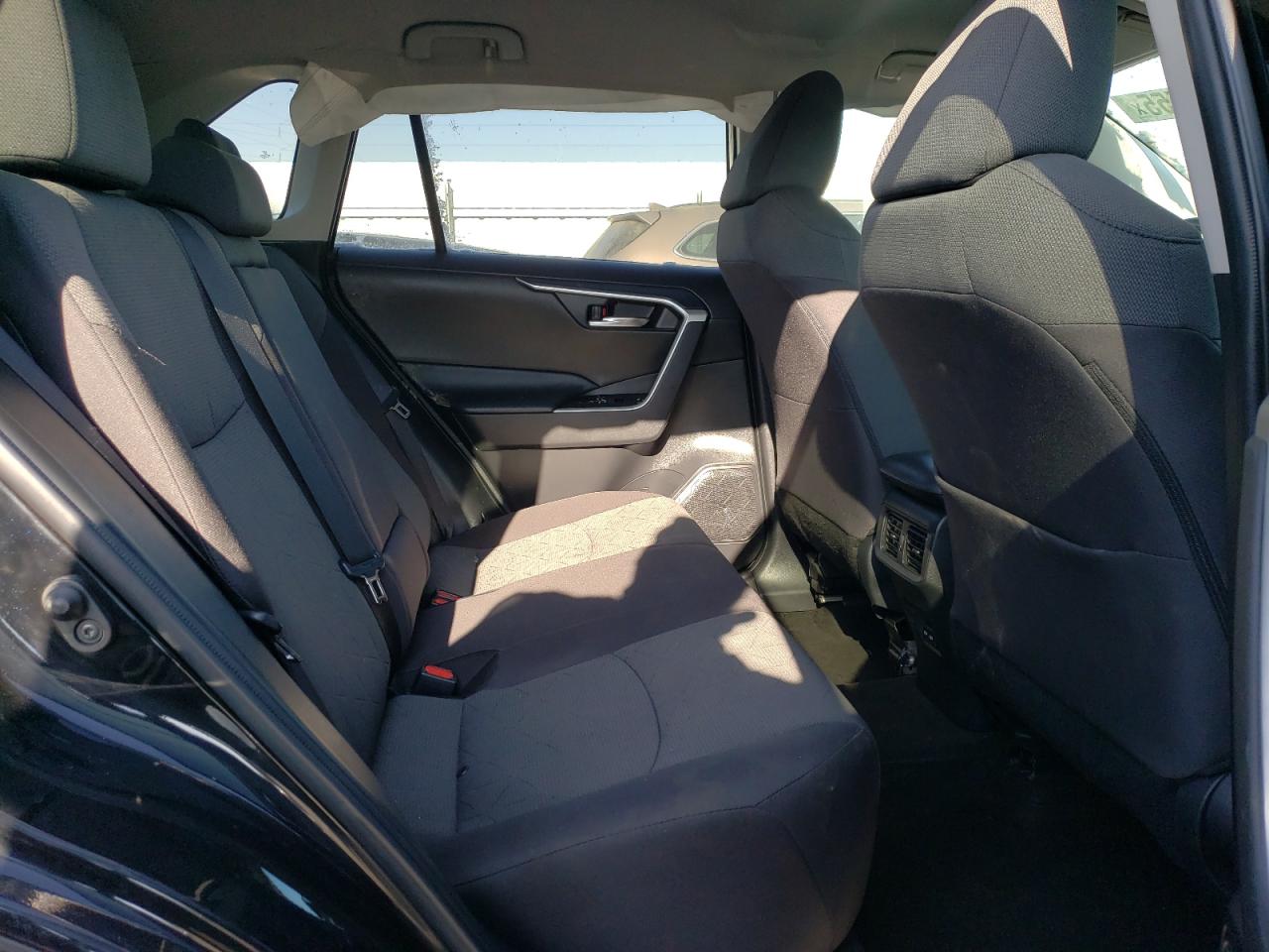 2022 TOYOTA RAV4 XLE VIN:2T3P1RFV4NW289678