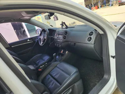 2015 Volkswagen Tiguan VIN: