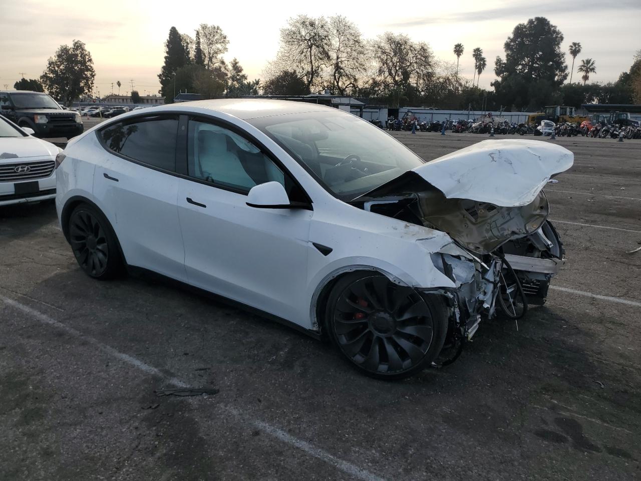 2022 TESLA MODEL Y  VIN:7SAYGDEF2NF366315
