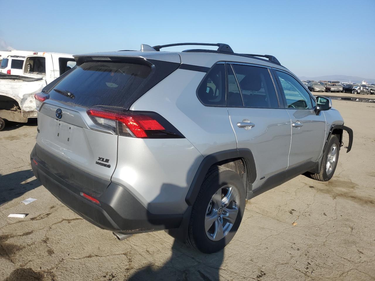 2024 TOYOTA RAV4 XLE VIN:2T3RWRFV3RW203079