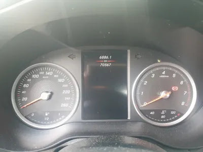 2019 Mercedes-Benz GLC 300 VIN: