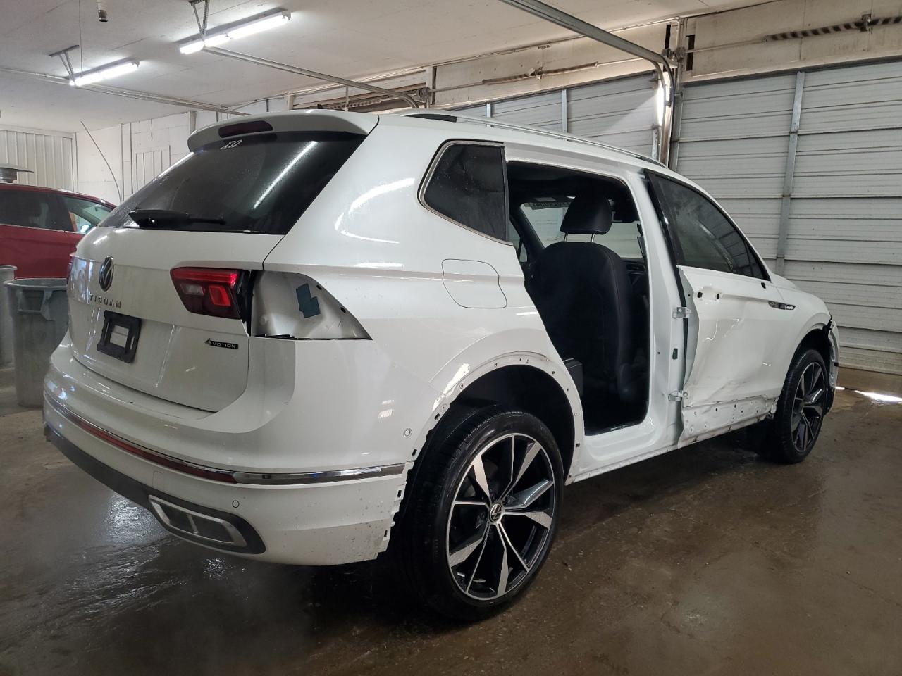 2022 VOLKSWAGEN TIGUAN SEL R-LINE VIN:3VV4B7AX6NM117300