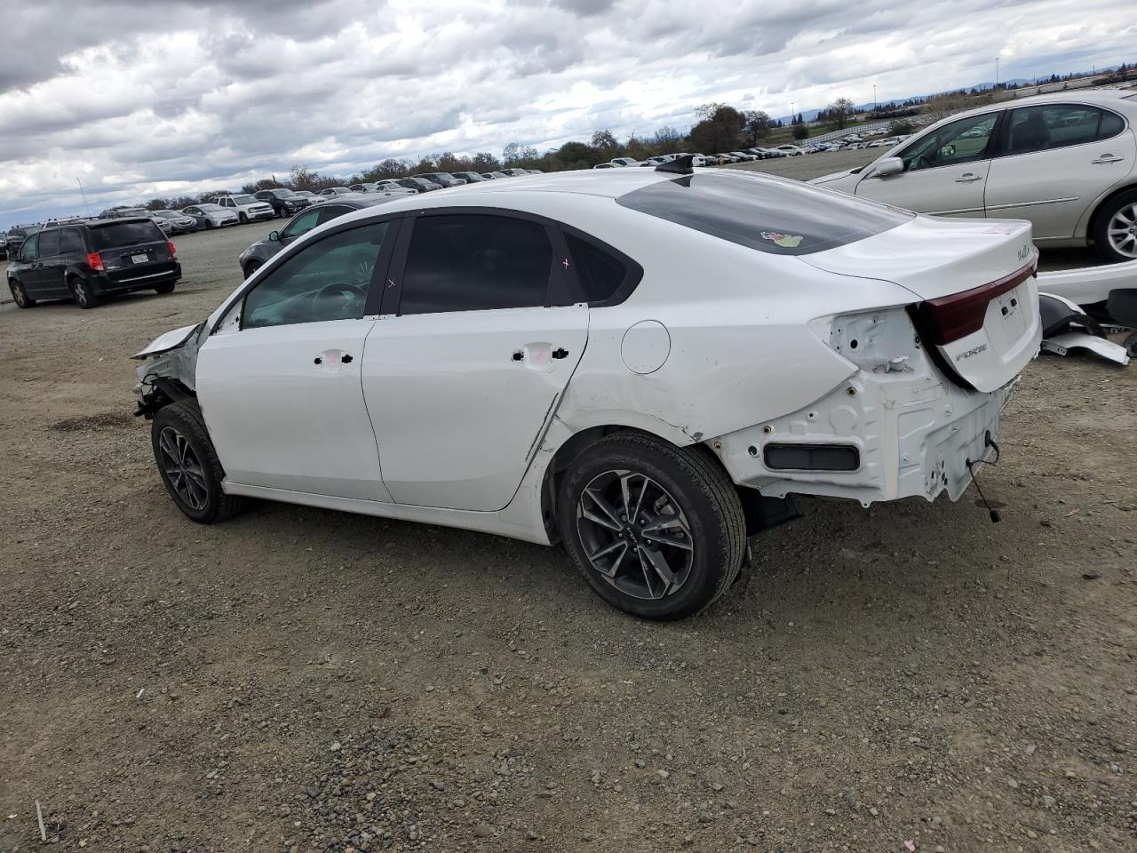 2024 KIA FORTE LX VIN:3KPF24AD9RE727445