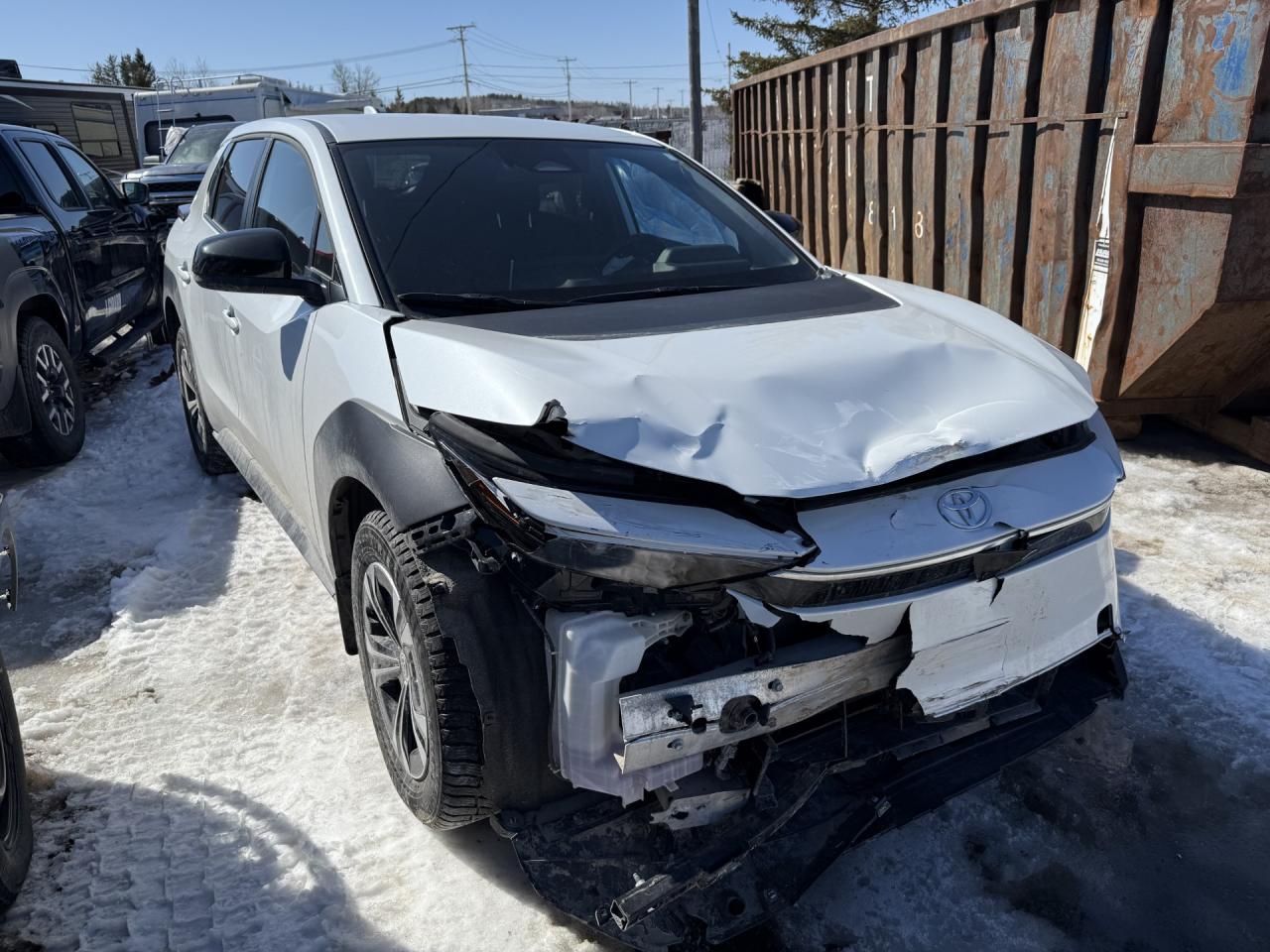 2023 TOYOTA BZ4X XLE VIN:JTMAAAAA8PA019107