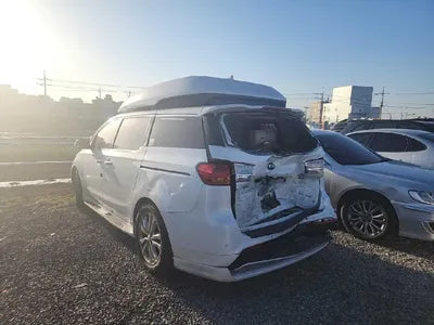 2015 Kia Carnival VIN: