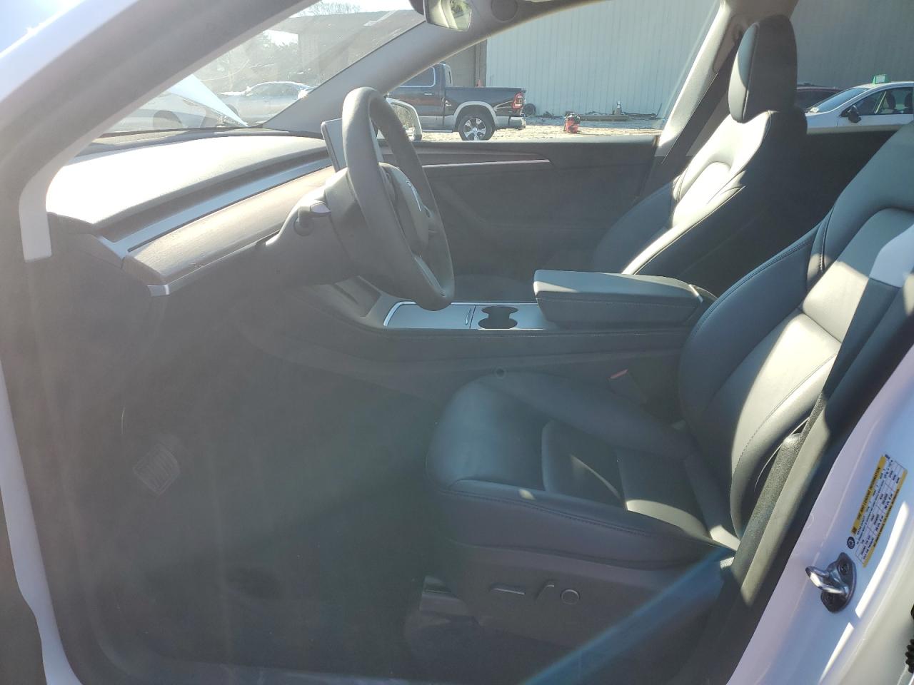 2024 TESLA MODEL Y  VIN:7SAYGAEE0RF160342
