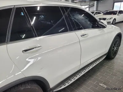 2019 Mercedes-Benz GLC 300 VIN: