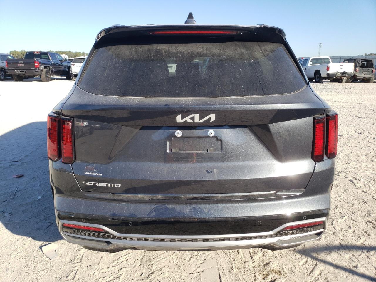 2023 KIA SORENTO S VIN:5XYRL4LC0PG230850