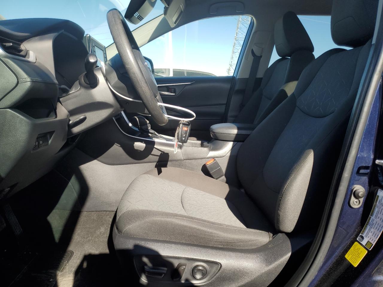 2022 TOYOTA RAV4 XLE VIN:2T3W1RFV0NW201902