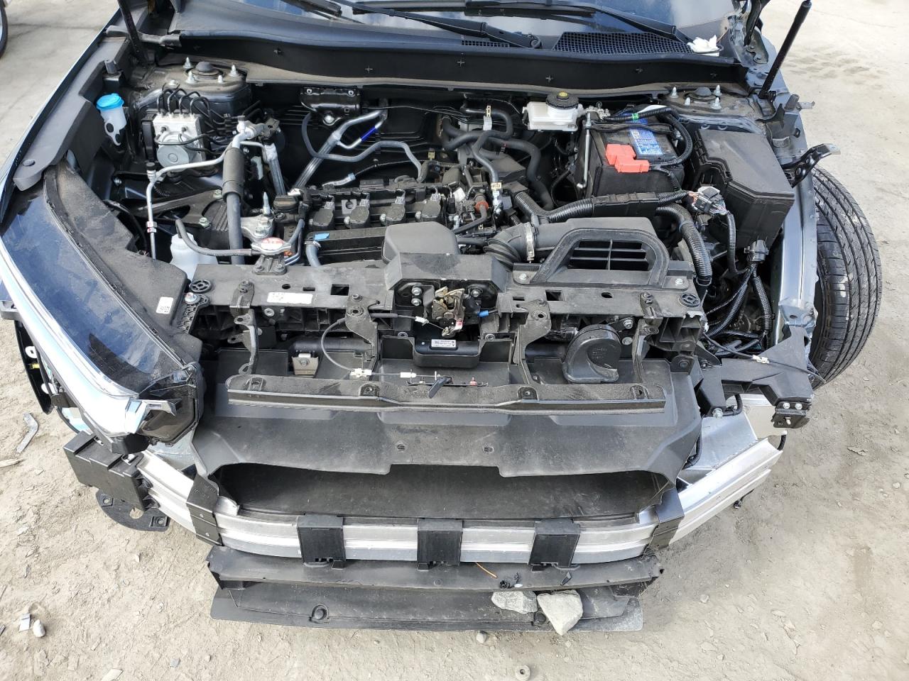 2024 HONDA CR-V LX VIN:2HKRS4H29RH404185