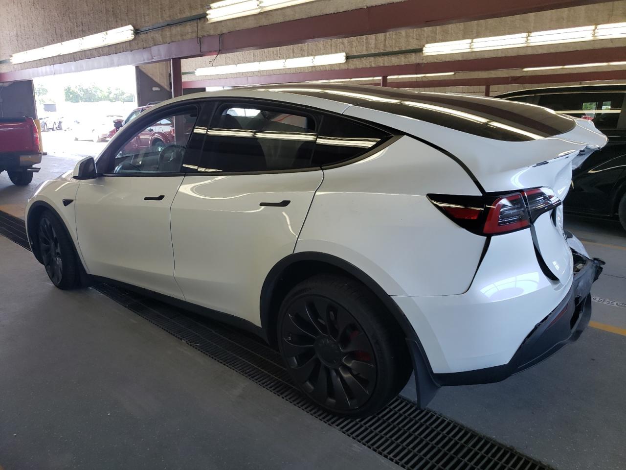 2023 TESLA MODEL Y  VIN:7SAYGDEFXPF788349
