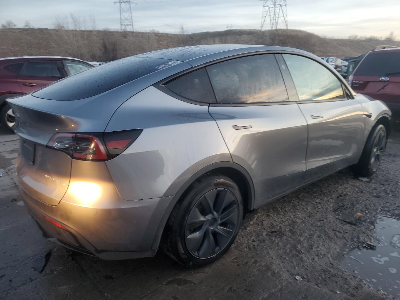 2024 TESLA MODEL Y  VIN:7SAYGDEE0RF156776
