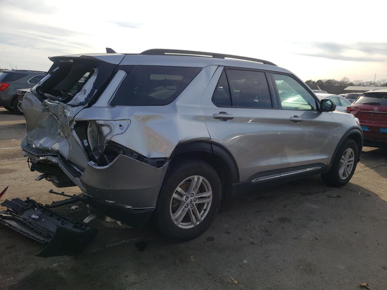 2022 FORD EXPLORER XLT VIN:1FMSK7DH6NGA33901
