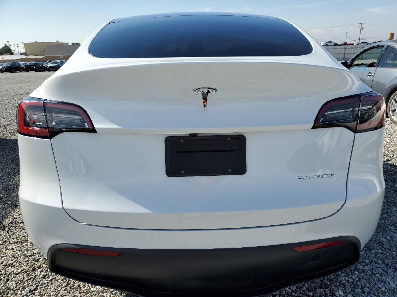 2023 TESLA MODEL Y  VIN:7SAYGDEE4PF808702