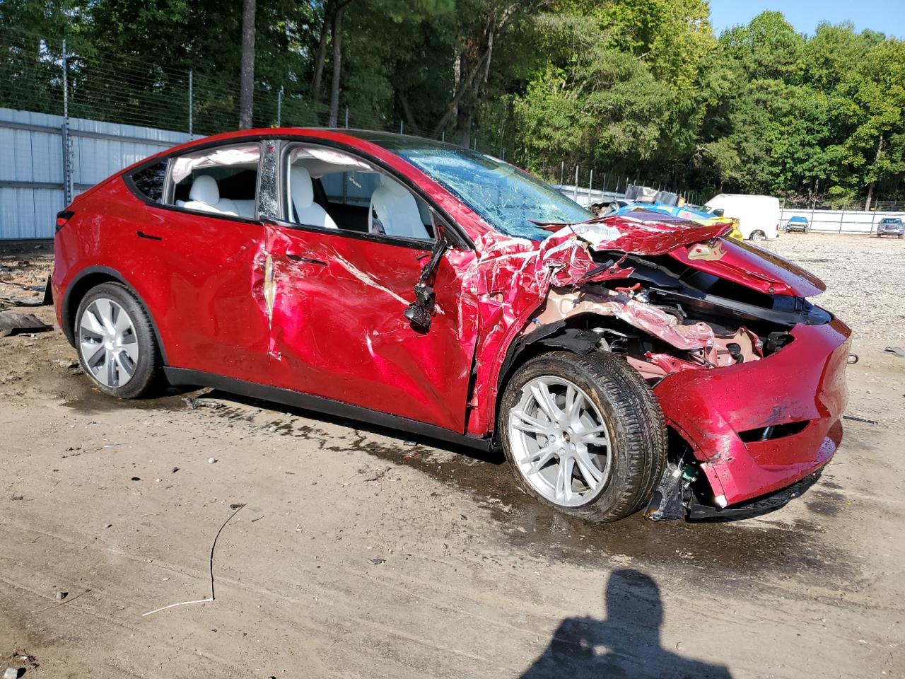 2024 TESLA MODEL Y  VIN:7SAYGDEE8RA227753