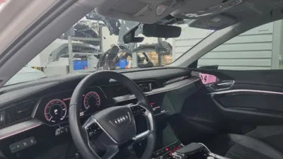 2021 Audi e-tron VIN: