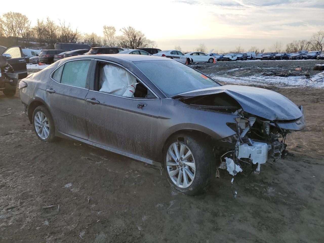 2022 TOYOTA CAMRY LE VIN:4T1C11AK6NU640046