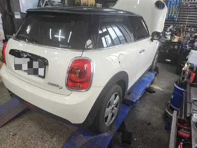 2017 MINI Cooper VIN: