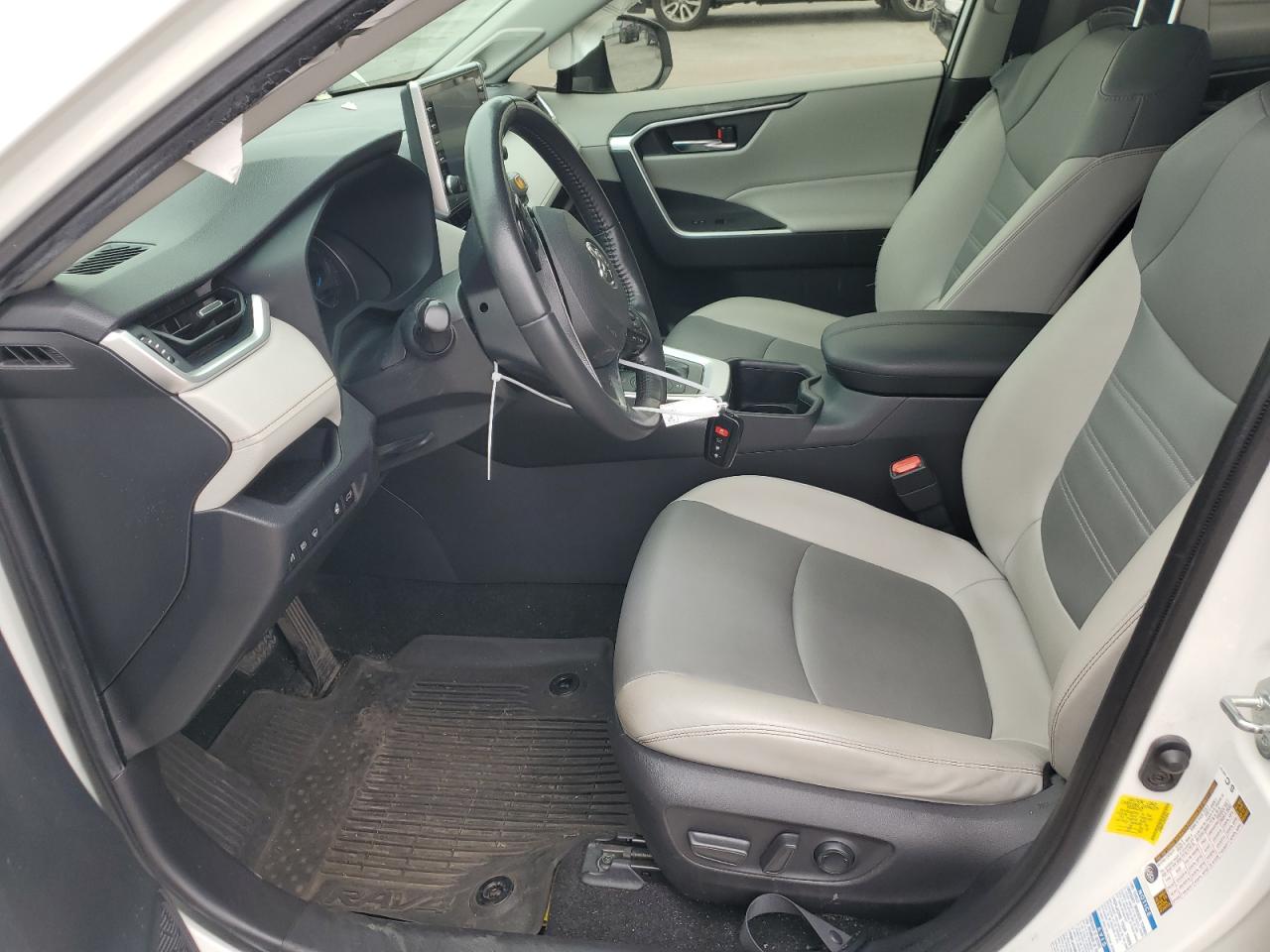 2022 TOYOTA RAV4 XLE PREMIUM VIN:JTMB6RFV2ND523504