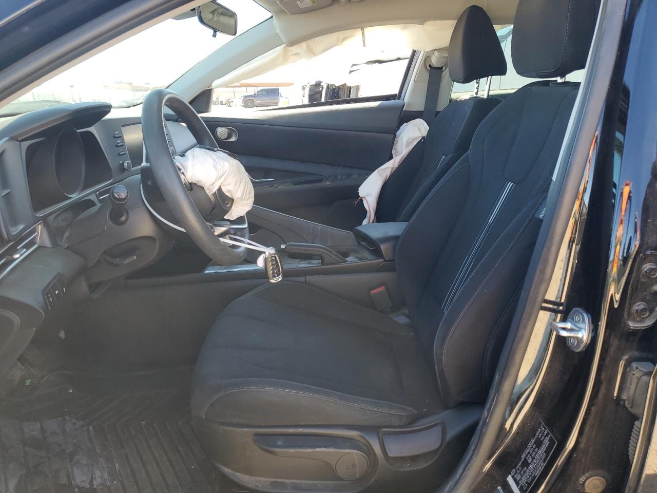 2022 HYUNDAI ELANTRA SEL VIN:5NPLM4AG9NH063399