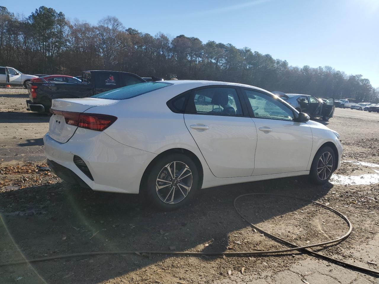 2023 KIA FORTE LX VIN:3KPF24AD7PE643637