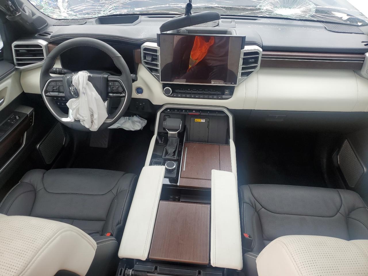 2024 TOYOTA SEQUOIA SR5 VIN:7SVAAABA9RX039208