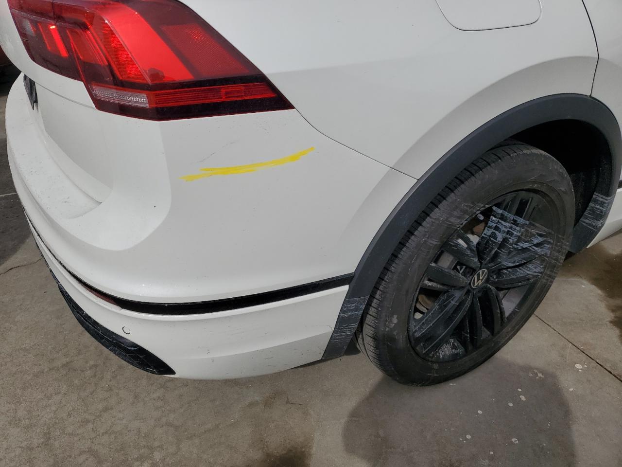 2022 VOLKSWAGEN TIGUAN SE R-LINE BLACK VIN:3VVCB7AX7NM147336