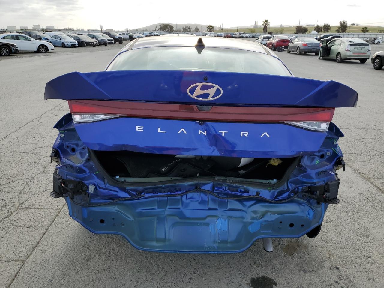 2024 HYUNDAI ELANTRA SE VIN:KMHLL4DG1RU721688