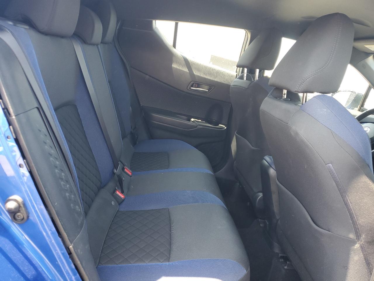 2022 TOYOTA C-HR XLE VIN:NMTKHMBX1NR141939