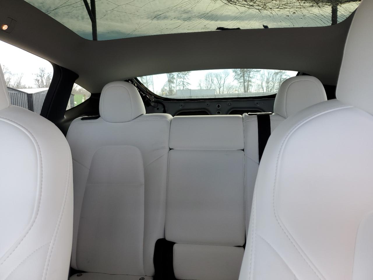 2024 TESLA MODEL Y  VIN:7SAYGDEE9RA225736