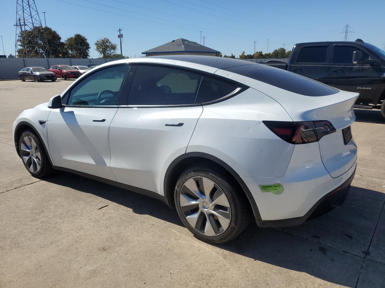 2023 TESLA MODEL Y  VIN:7SAYGDEE5PF669888