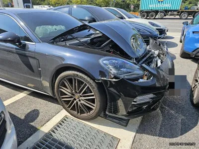 2023 Porsche Panamera VIN: