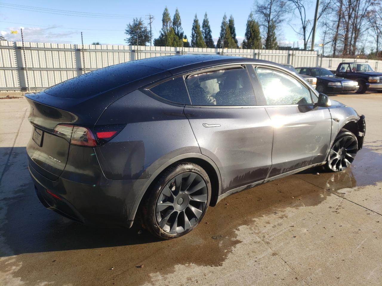 2024 TESLA MODEL Y  VIN:7SAYGAEE7RF004234
