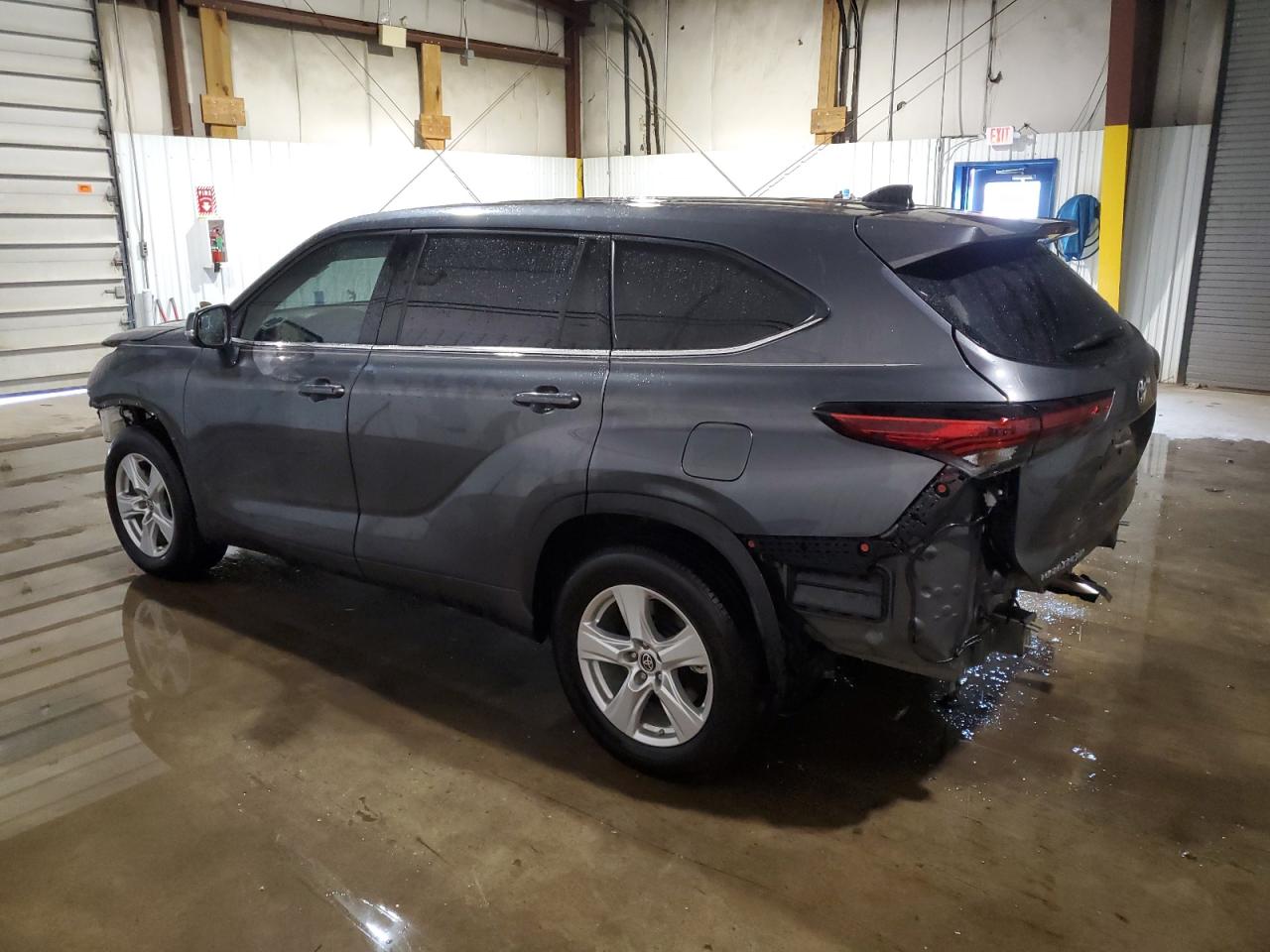 2022 TOYOTA HIGHLANDER L VIN:5TDCZRBH7NS588218