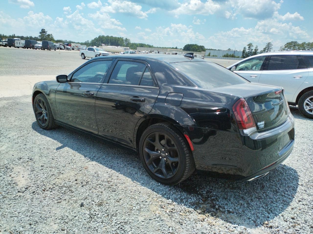 2022 CHRYSLER 300 S VIN:2C3CCABG2NH104386