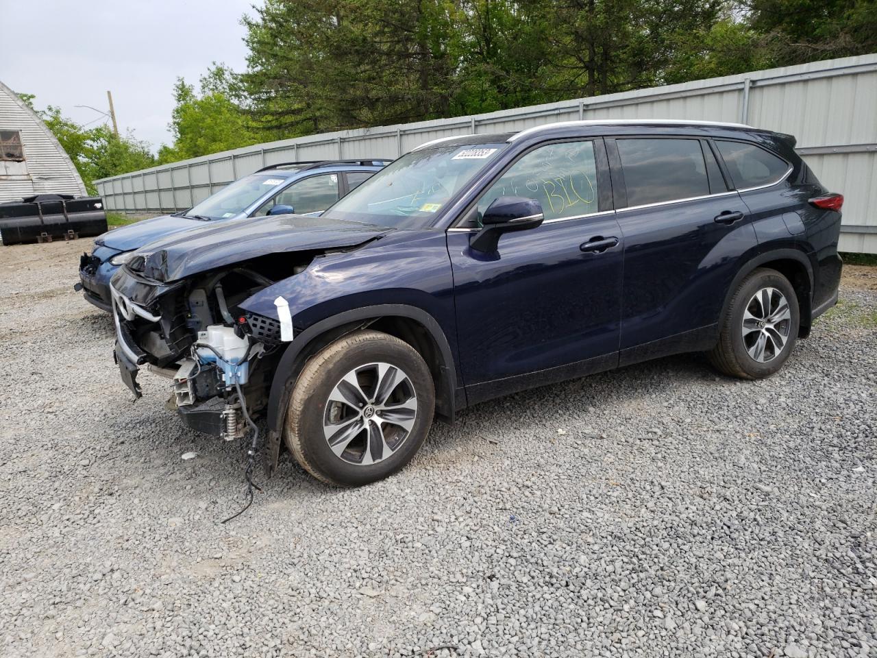 2022 TOYOTA HIGHLANDER XLE VIN:5TDGZRBH2NS247164
