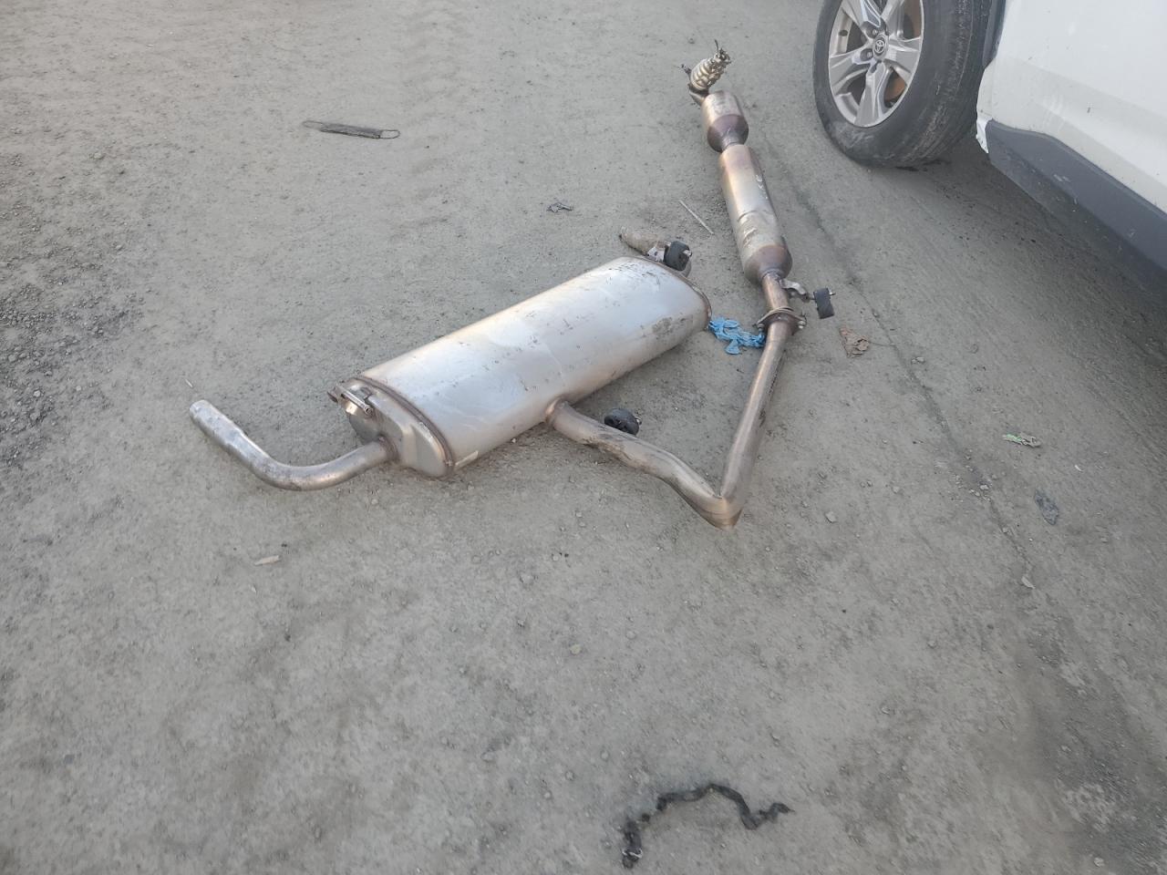 2023 TOYOTA RAV4 XLE VIN:2T3W1RFV8PC238118